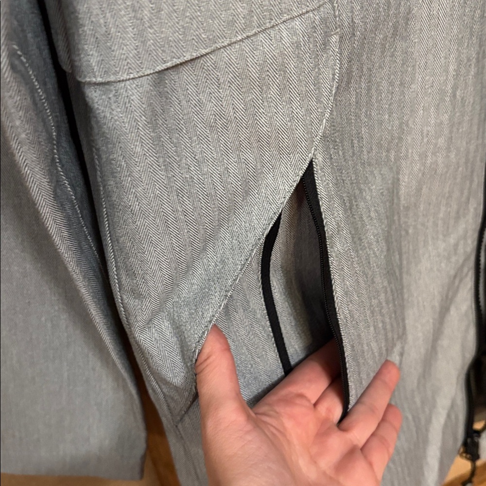 Mondetta Gray Rain Jacket With Black Accents - image 2